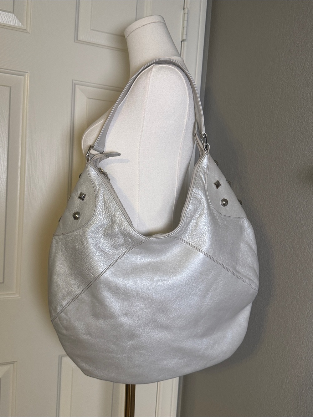 Sleek Metallic Leather Hobo Bag - Silver